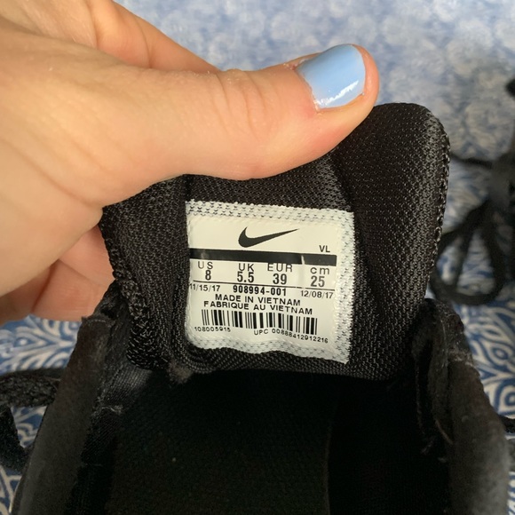 Nike running shoes - Picture 4 of 4